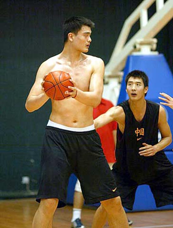 背靠背对战